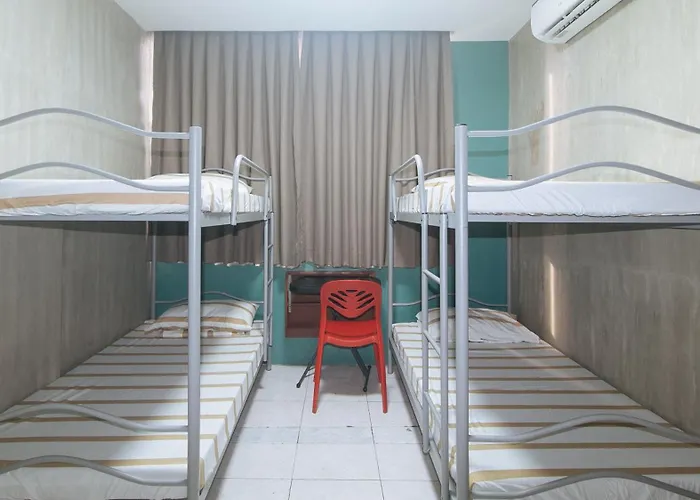 호텔 Rcee Place By Reddoorz 3*