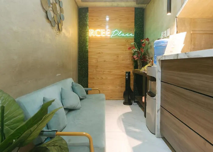Rcee Place By Reddoorz 호텔 3*